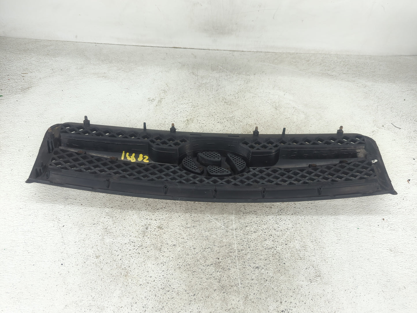 2005-2008 Hyundai Tucson Front Bumper Grille - Oemusedautoparts1.com
