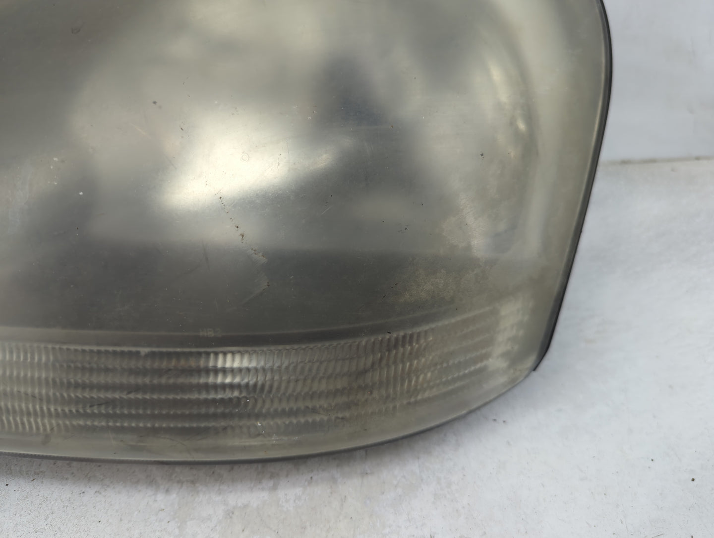 2005-2008 Hyundai Tucson Passenger Right Oem Head Light Headlight Lamp - Oemusedautoparts1.com