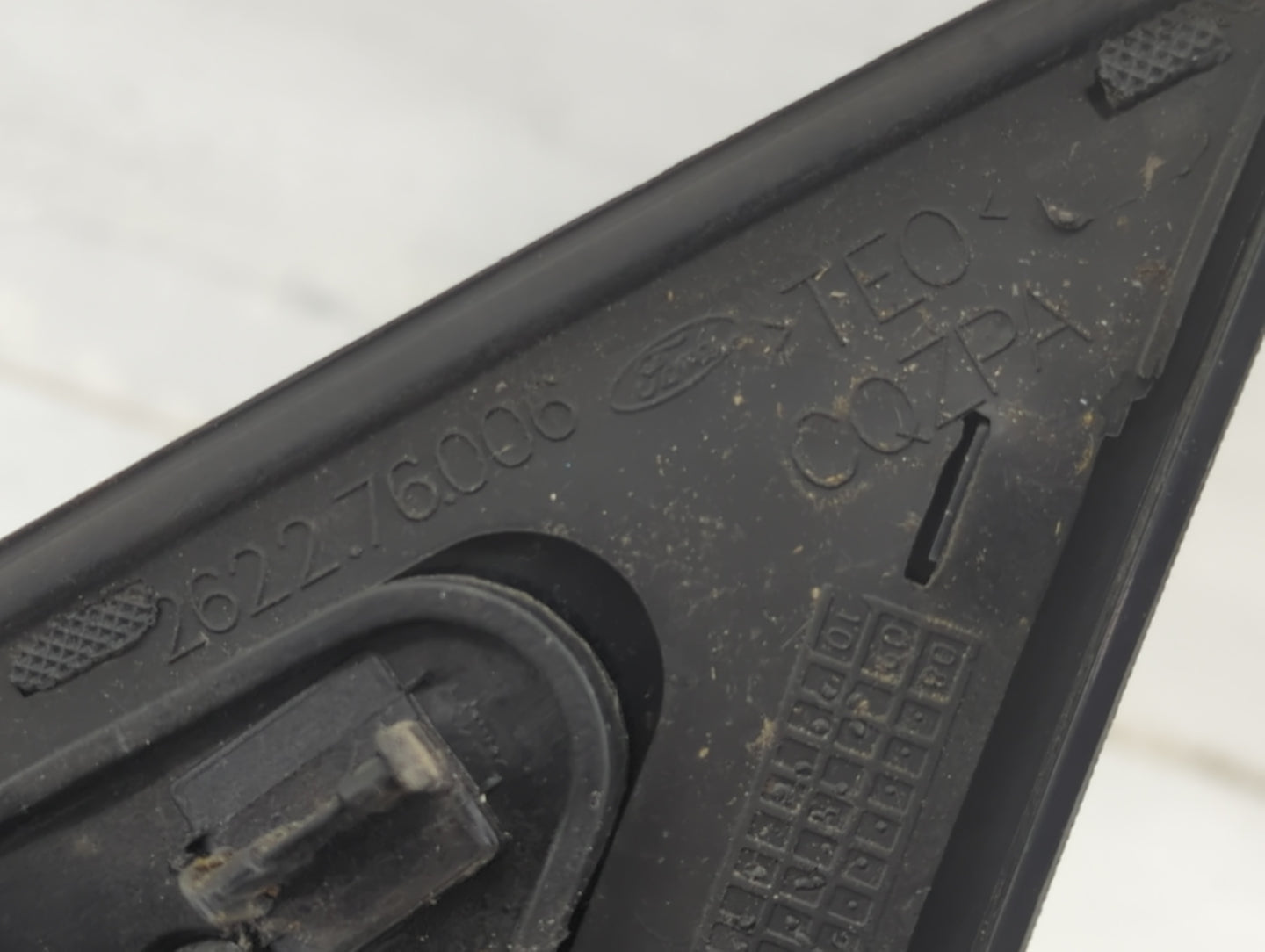 2005-2009 Hyundai Tucson Driver Side View Mirror - Left Door Mirror OEM Used - Oemusedautoparts1.com