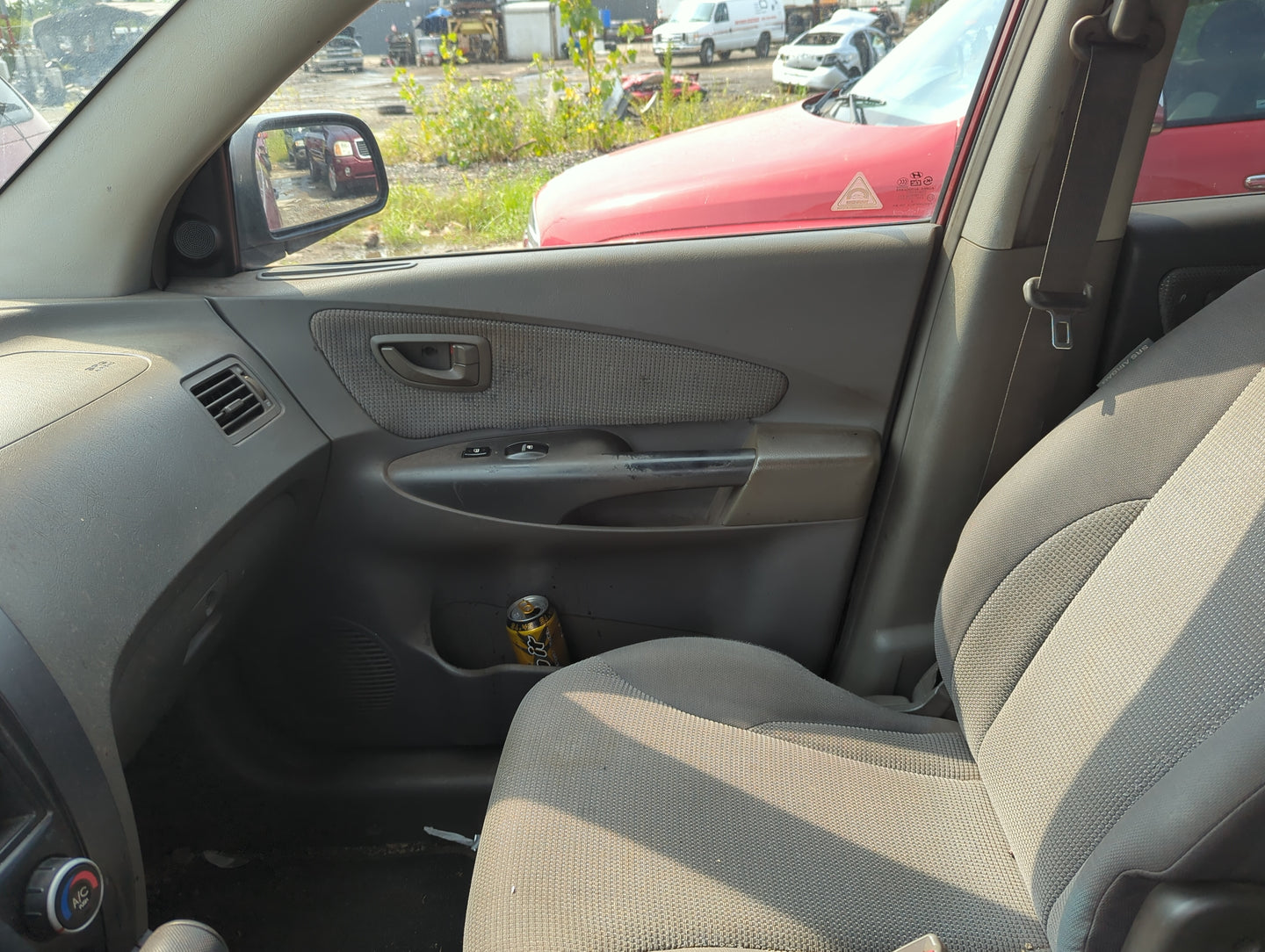 2007 Hyundai Tucson Front Right Passenger Interior Door Panel Trim - Oemusedautoparts1.com