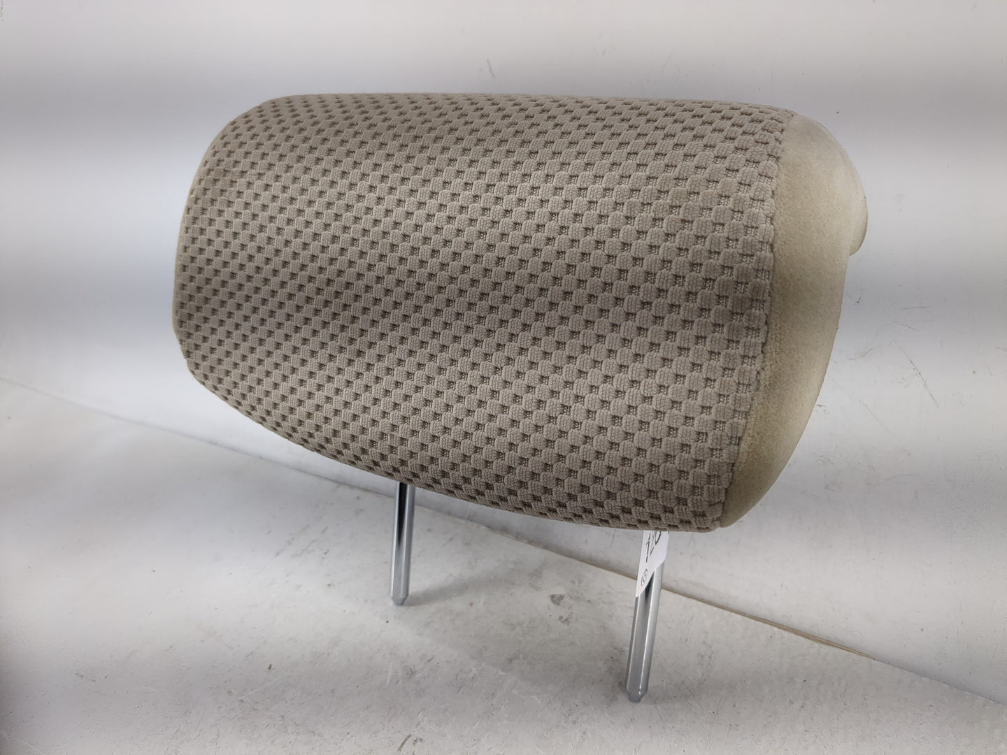 2005-2008 Hyundai Tucson Headrest Head Rest Rear Center Seat Fits Fits 2005 2006 2007 2008 OEM Used Auto Parts - Oemusedauto