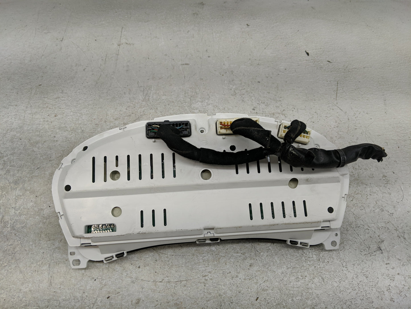 2007-2009 Hyundai Tucson Instrument Cluster Speedometer Gauges Fits Fits 2007 2008 2009 OEM Used Auto Parts - Oemusedautopar