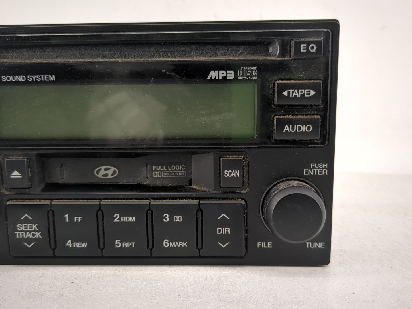2007-2008 Hyundai Tucson Radio AM FM Cd Player Receiver Replacement P/N:96180-2E600 Fits Fits 2007 2008 OEM Used Auto Parts 
