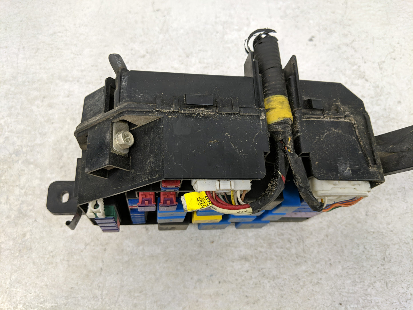 Hyundai Tucson Fusebox Fuse Box Relay Module Tipm 91210-2e101 - Oemusedautoparts1.com
