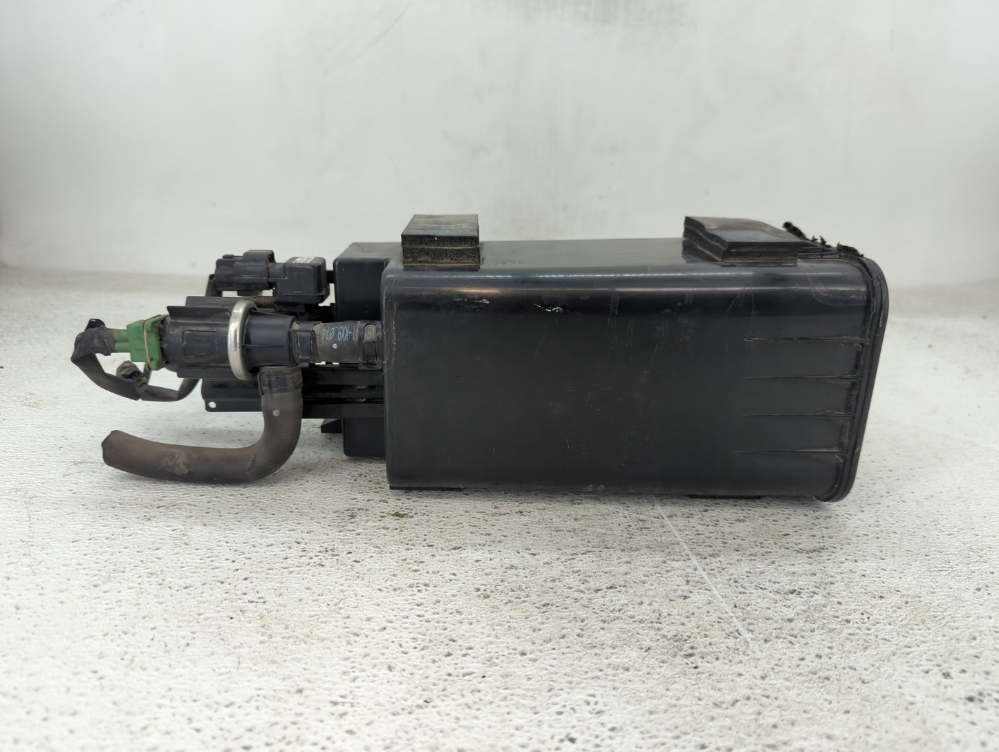 2007 Hyundai Tucson Fuel Vapor Charcoal Canister 1432363 - Oemusedautoparts1.com