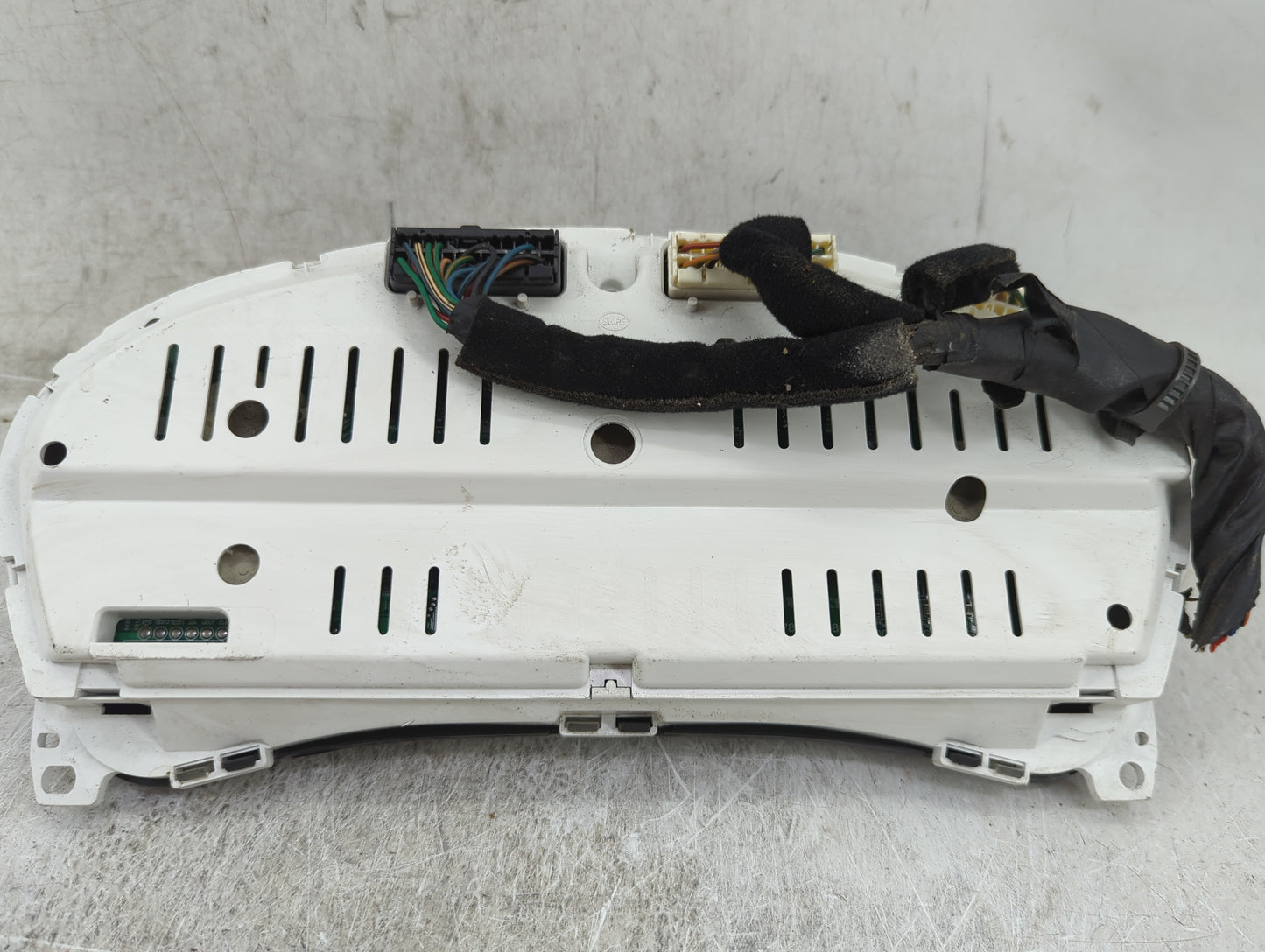 2007-2009 Hyundai Tucson Instrument Cluster Speedometer Gauges P/N:11001-009600H 94011-2E220 Fits Fits 2007 2008 2009 OEM Us