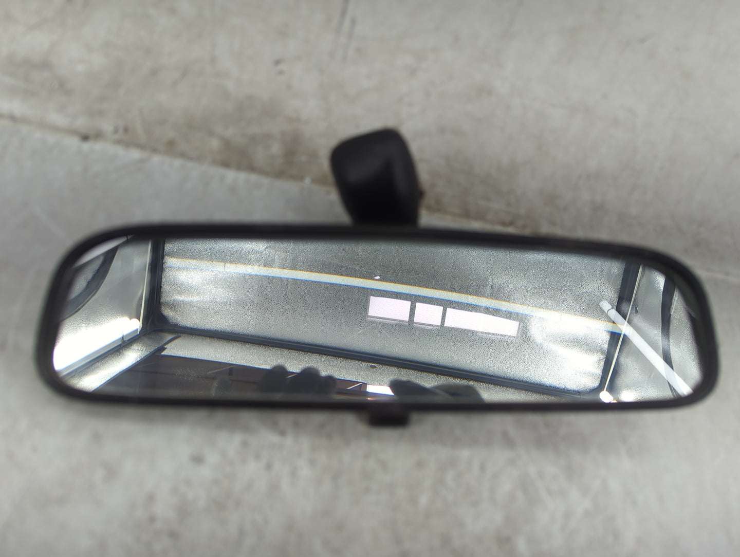 2005-2008 Hyundai Tucson Interior Rear View Mirror Replacement OEM Fits OEM Used Auto Parts - Oemusedautoparts1.com