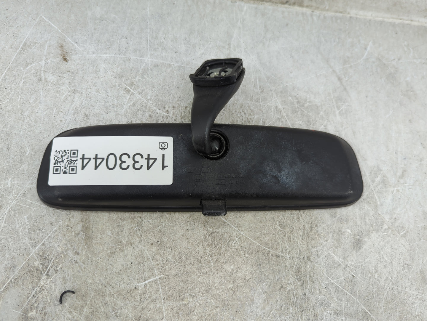 2005-2008 Hyundai Tucson Interior Rear View Mirror Replacement OEM Fits OEM Used Auto Parts - Oemusedautoparts1.com
