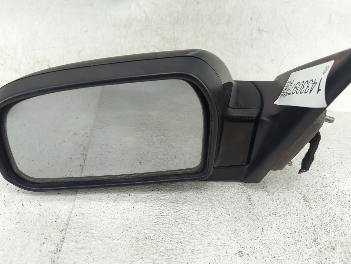 2007 Hyundai Tucson Driver Side View Mirror - Left Door Mirror OEM Used - Oemusedautoparts1.com