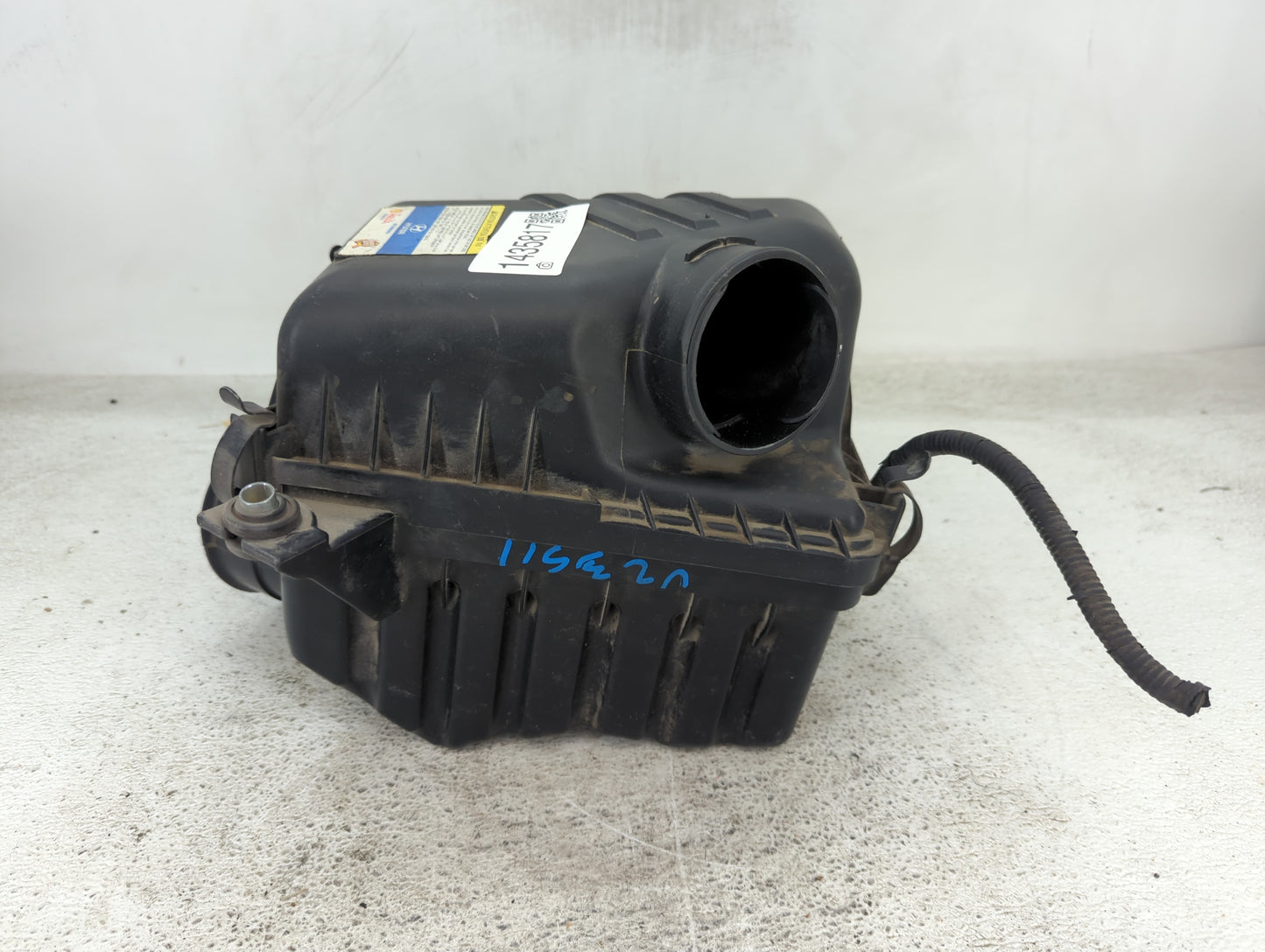 2005-2009 Hyundai Tucson Air Cleaner Intake-duct Hose Tube - Oemusedautoparts1.com