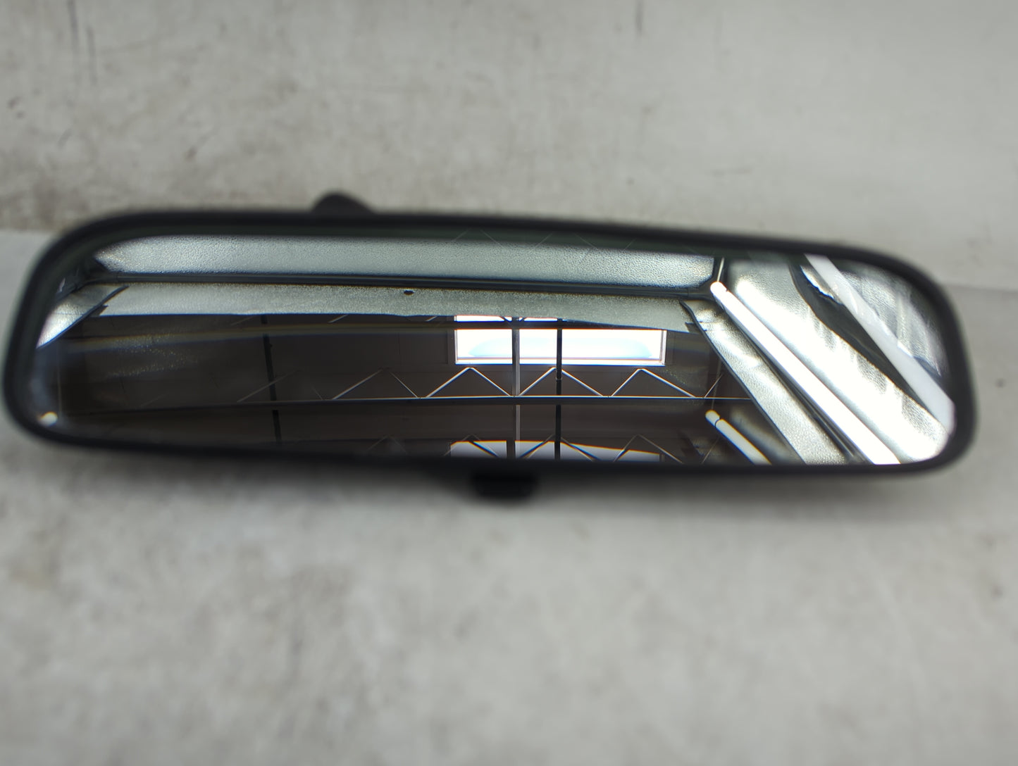 2007 Hyundai Tucson Interior Rear View Mirror Replacement OEM Fits OEM Used Auto Parts - Oemusedautoparts1.com