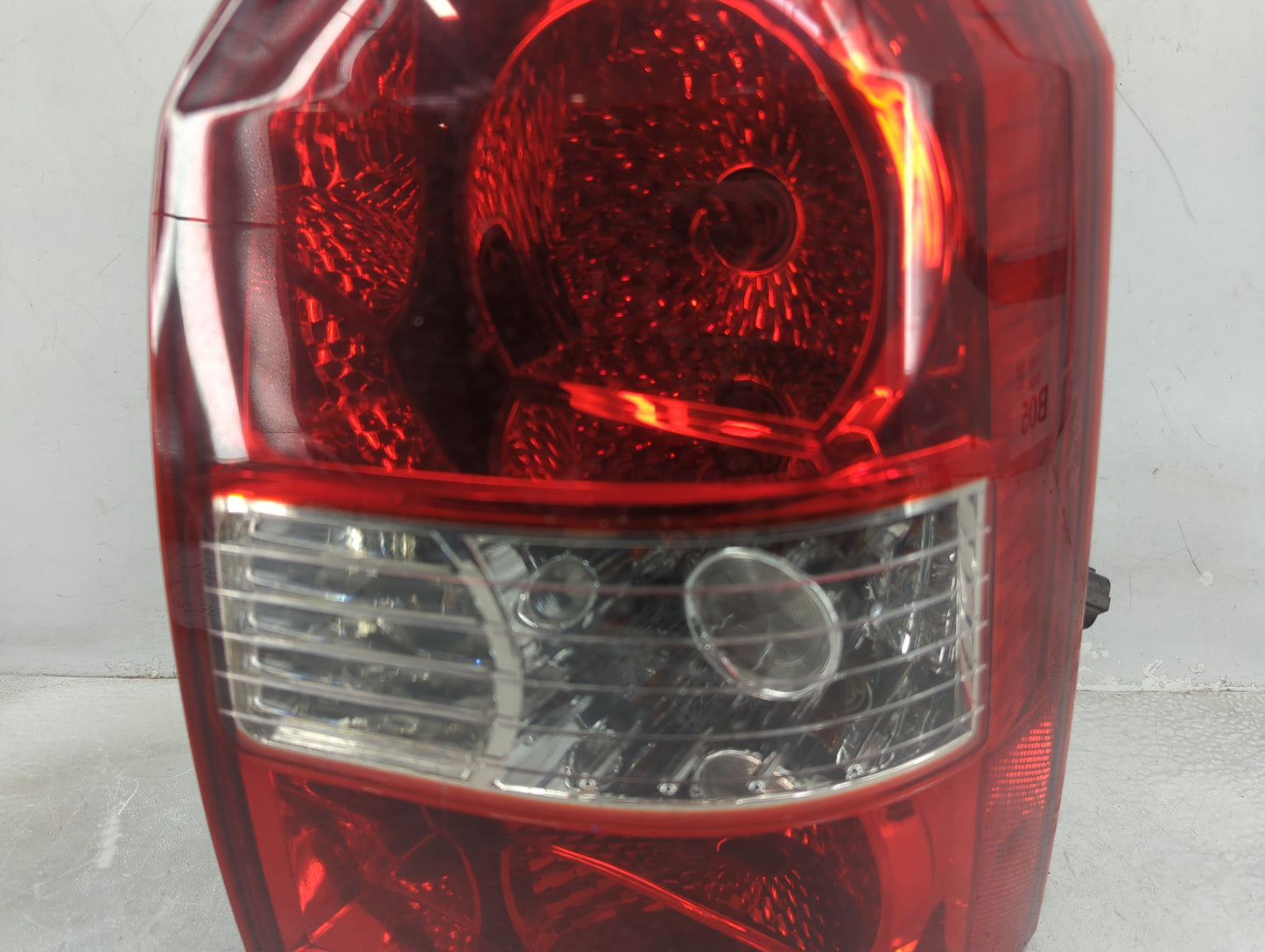2005-2009 Hyundai Tucson Tail Light Assembly Passenger Right OEM P/N:92402-2e050 Fits Fits 2005 2006 2007 2008 2009 OEM Used