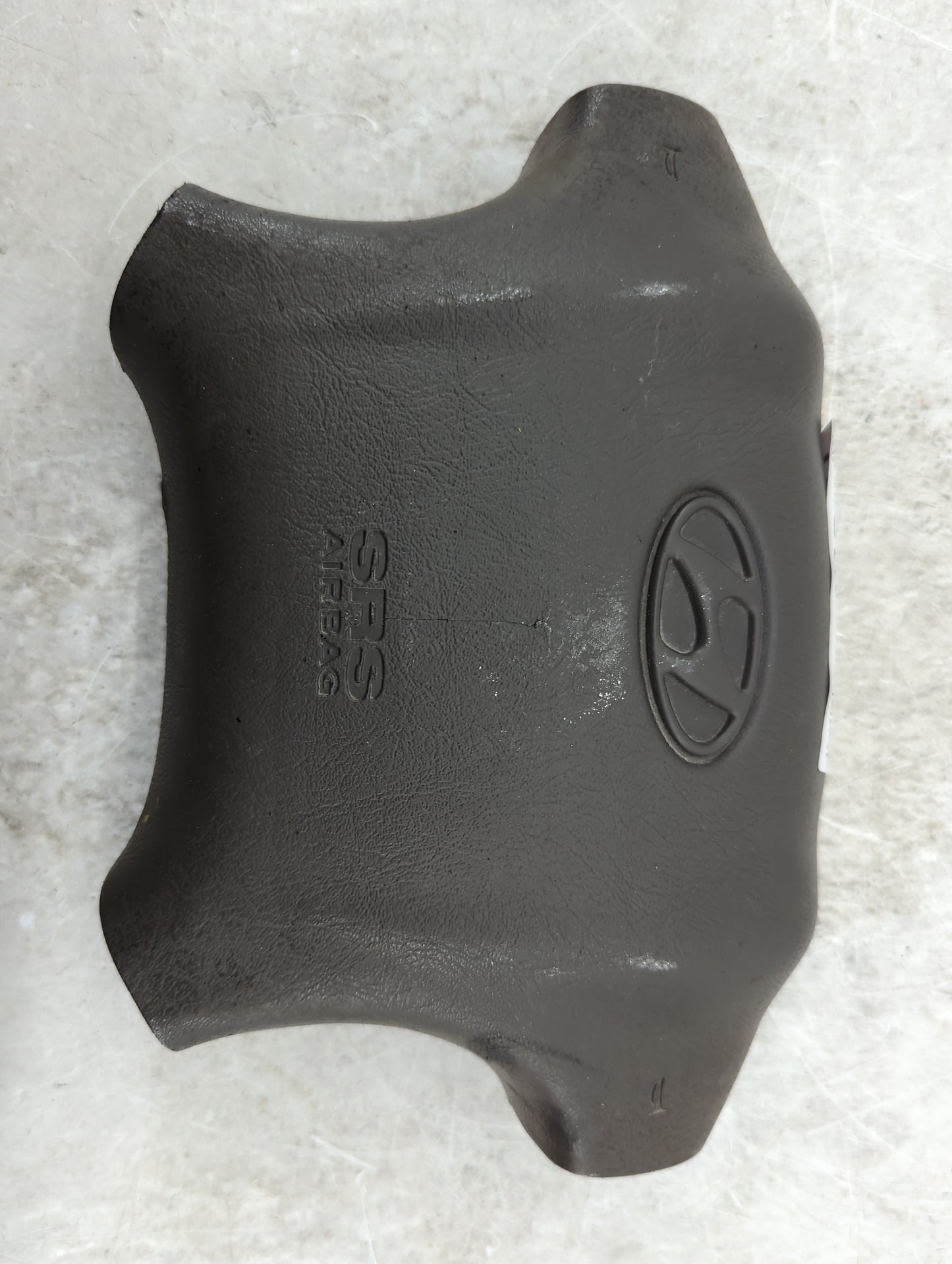2007 Hyundai Tucson Air Bag Driver Left Steering Wheel Mounted P/N:GBZ01930407 BODS9081931274 Fits OEM Used Auto Parts - Oem