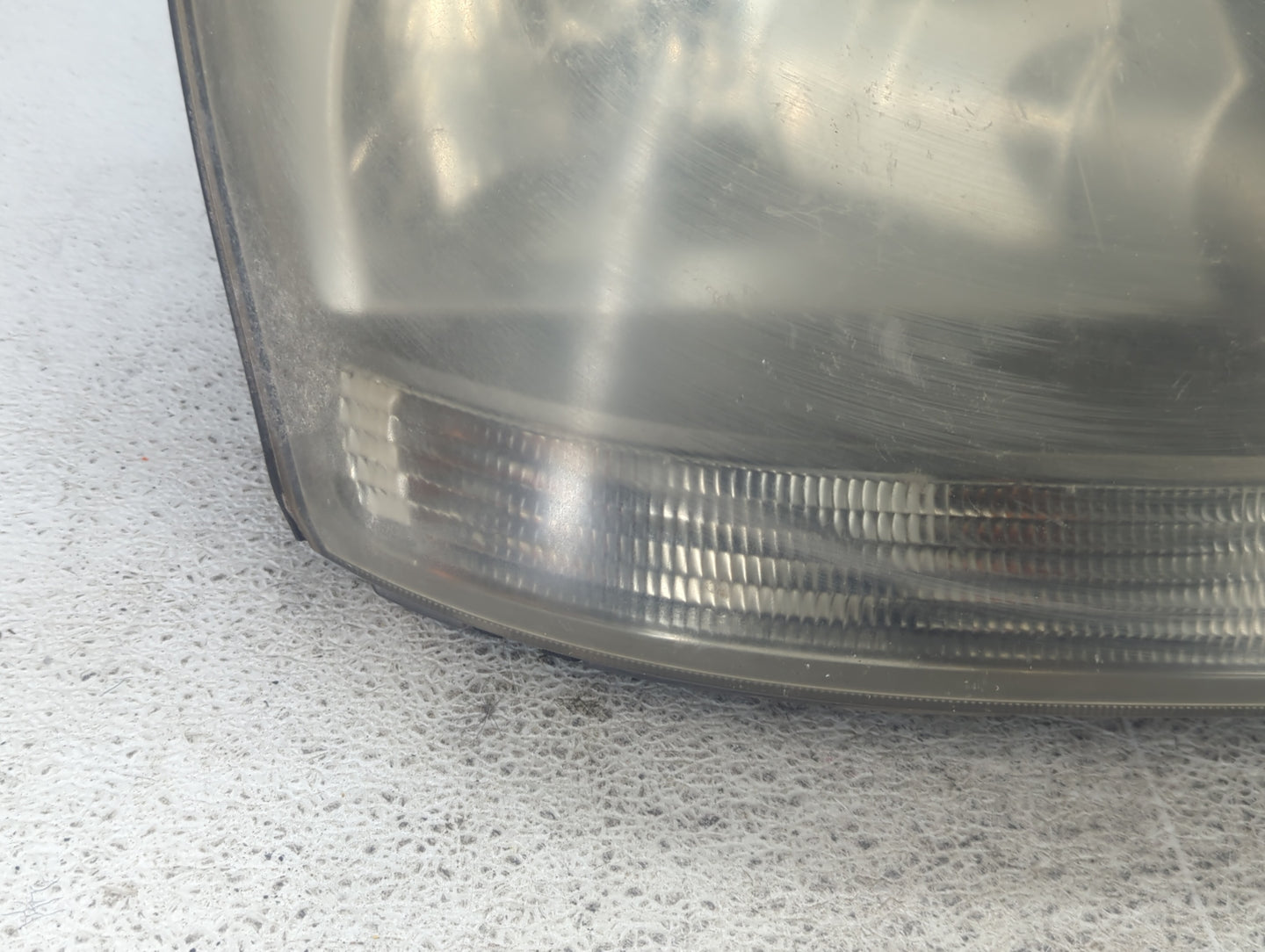 2005-2008 Hyundai Tucson Passenger Right Oem Head Light Headlight Lamp - Oemusedautoparts1.com