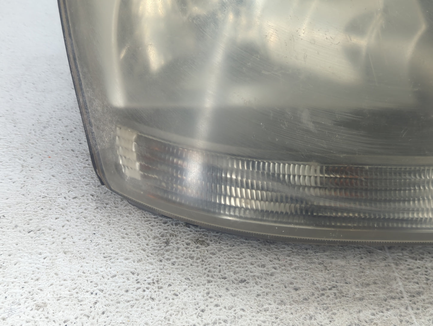 2005-2008 Hyundai Tucson Passenger Right Oem Head Light Headlight Lamp - Oemusedautoparts1.com