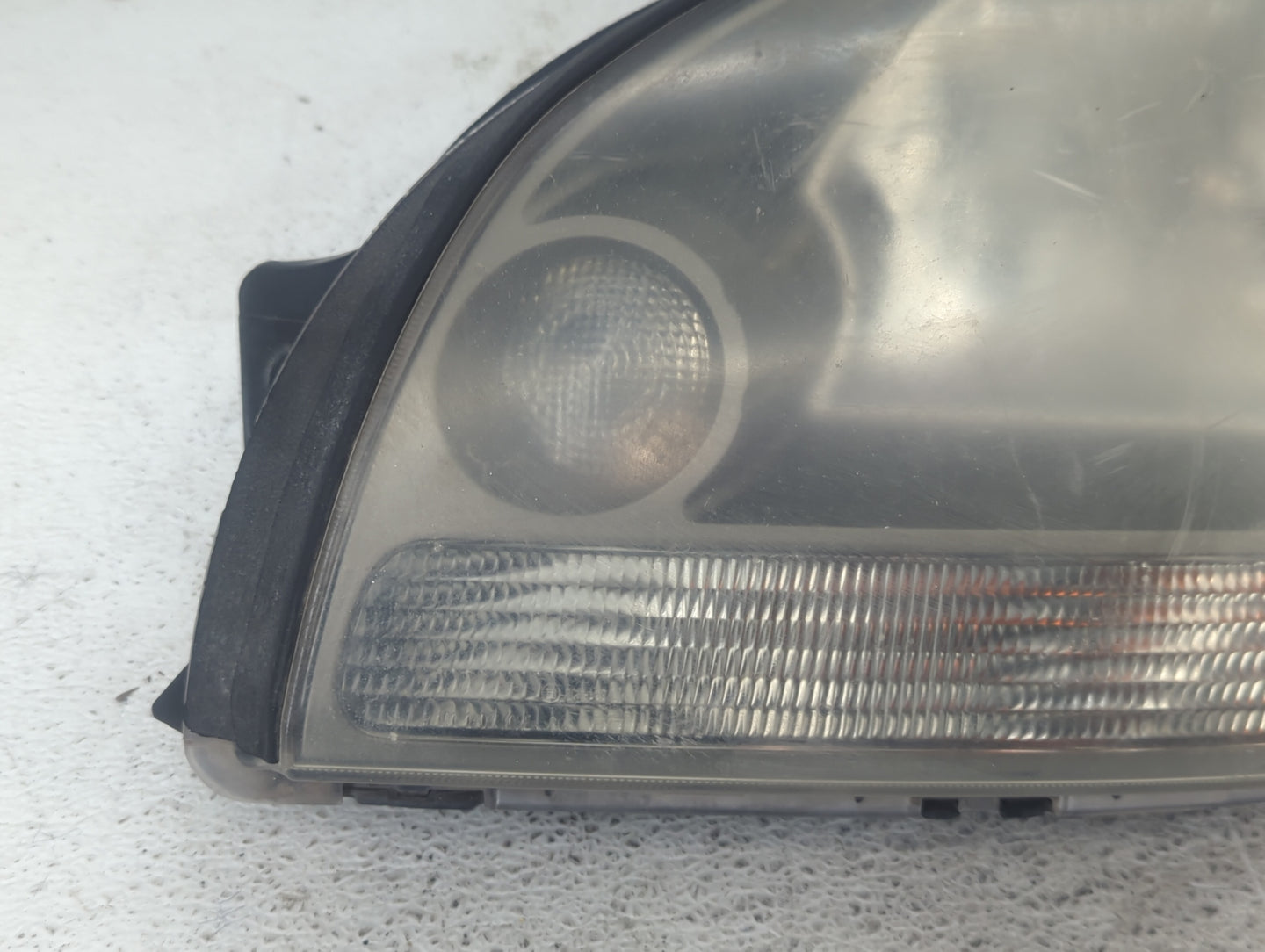 2005-2008 Hyundai Tucson Driver Left Oem Head Light Headlight Lamp - Oemusedautoparts1.com