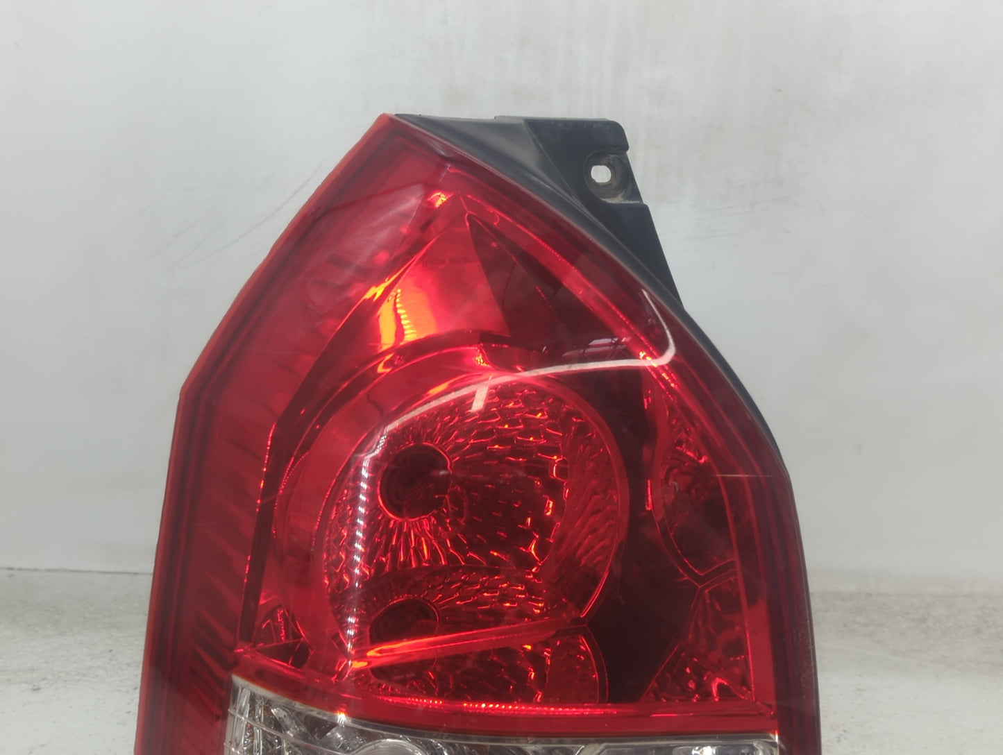 2005-2009 Hyundai Tucson Tail Light Assembly Driver Left OEM P/N:92401-2E0 Fits Fits 2005 2006 2007 2008 2009 OEM Used Auto 