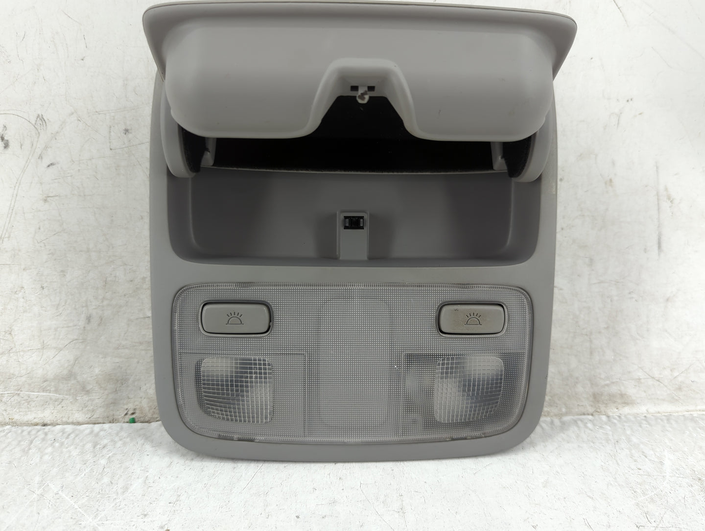 2006-2009 Hyundai Tucson Overhead Roof Console - Oemusedautoparts1.com