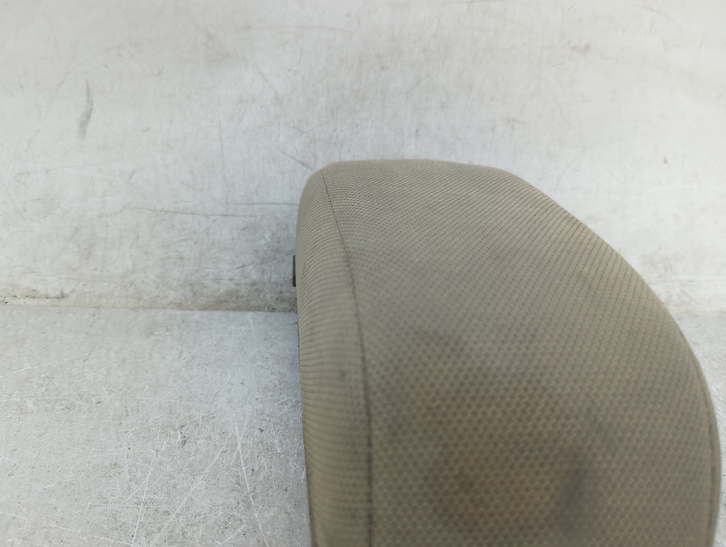 2007 Hyundai Tucson Headrest Head Rest Rear Seat Fits OEM Used Auto Parts - Oemusedautoparts1.com