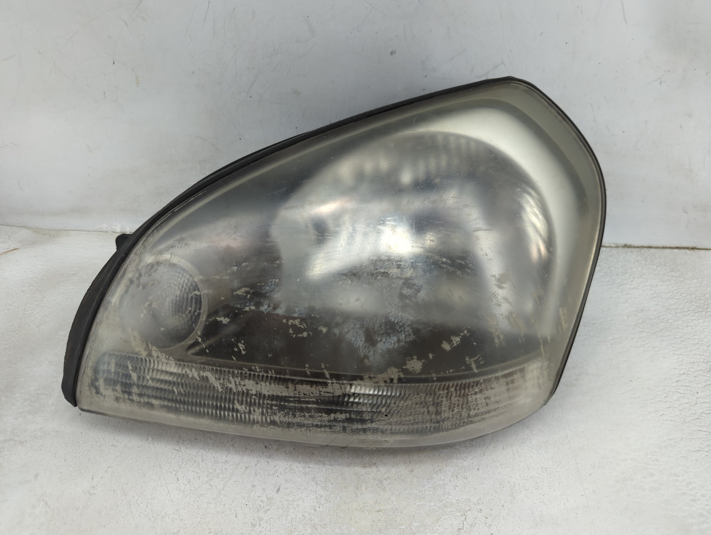2005-2008 Hyundai Tucson Driver Left Oem Head Light Headlight Lamp - Oemusedautoparts1.com