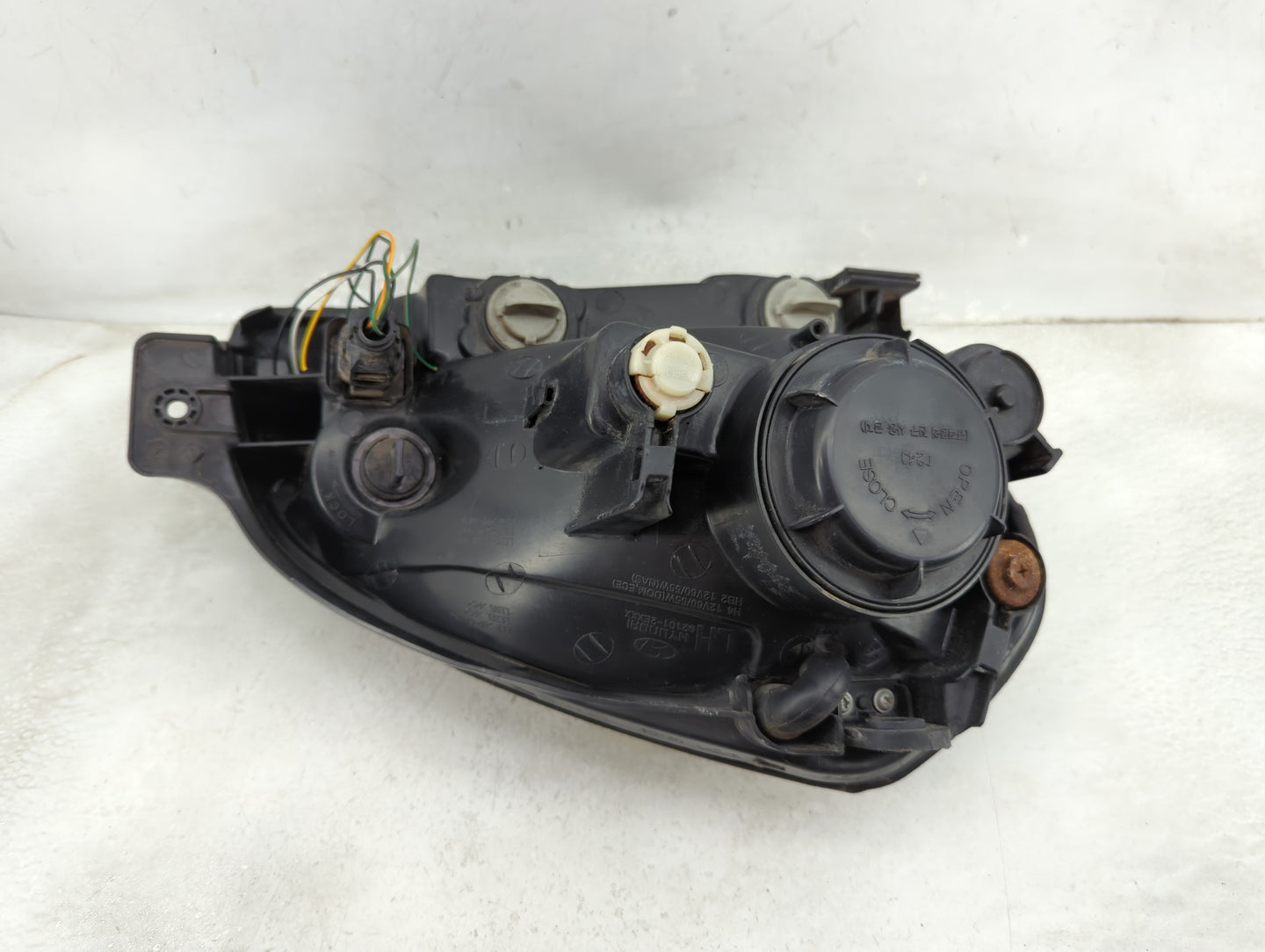2005-2008 Hyundai Tucson Driver Left Oem Head Light Headlight Lamp - Oemusedautoparts1.com