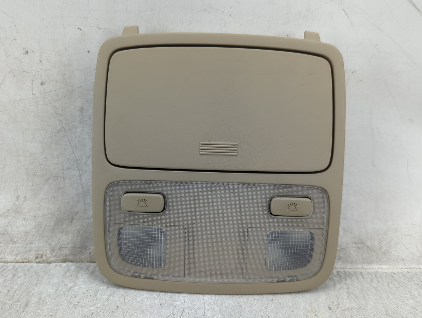 2007 Hyundai Tucson Overhead Roof Console - Oemusedautoparts1.com