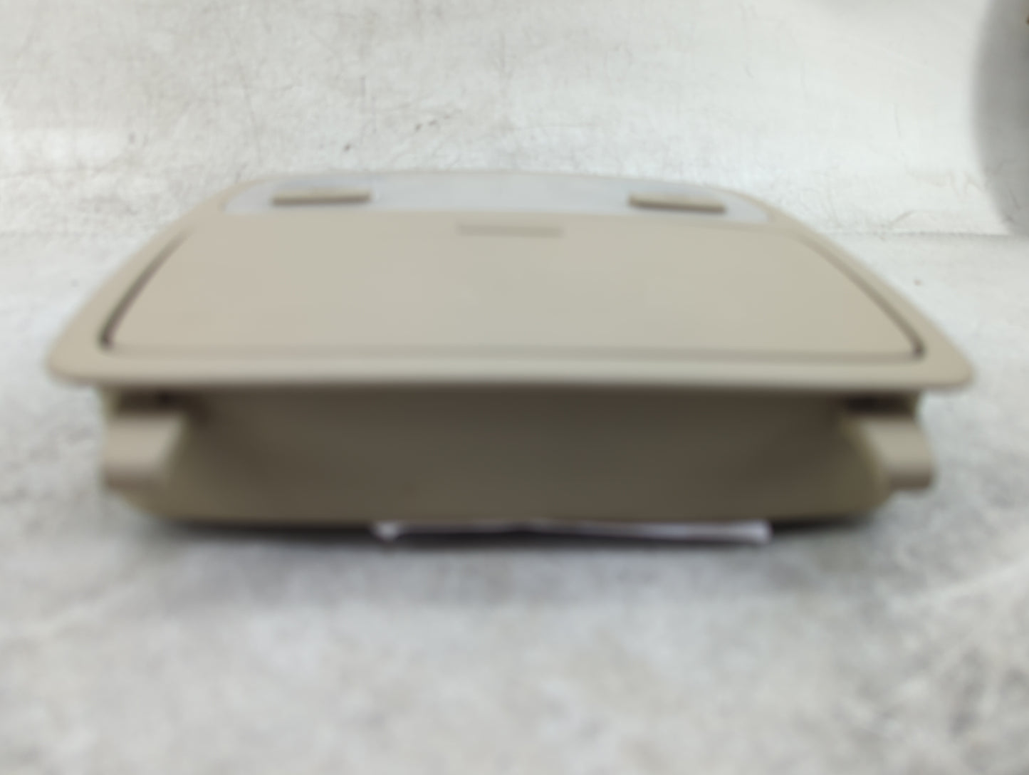 2007 Hyundai Tucson Overhead Roof Console - Oemusedautoparts1.com