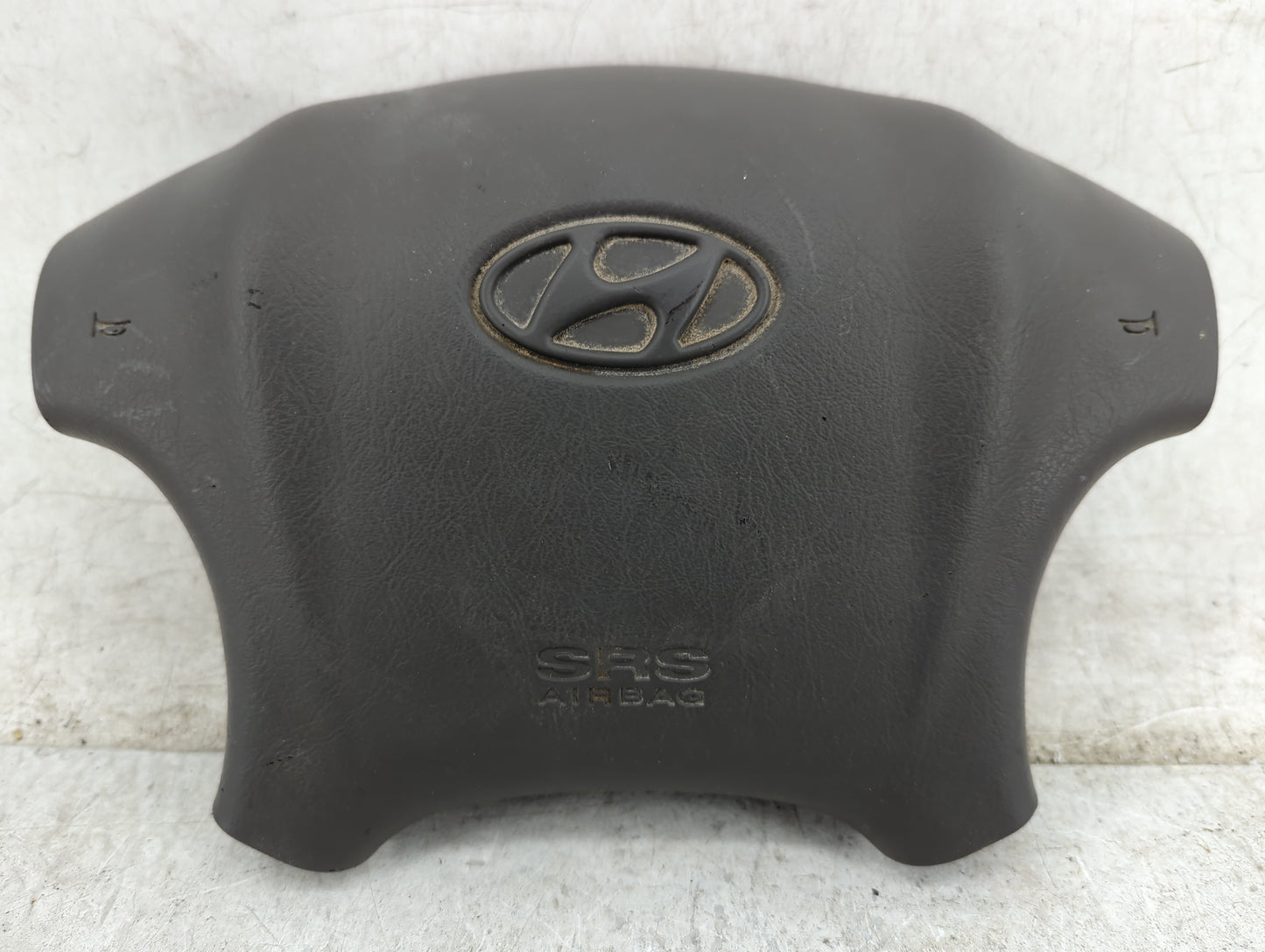 2007 Hyundai Tucson Air Bag Driver Left Steering Wheel Mounted 1458568 - Oemusedautoparts1.com