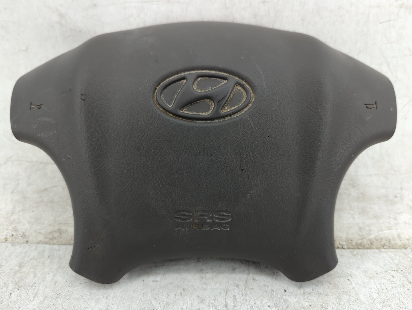 2007 Hyundai Tucson Air Bag Driver Left Steering Wheel Mounted 1458568 - Oemusedautoparts1.com