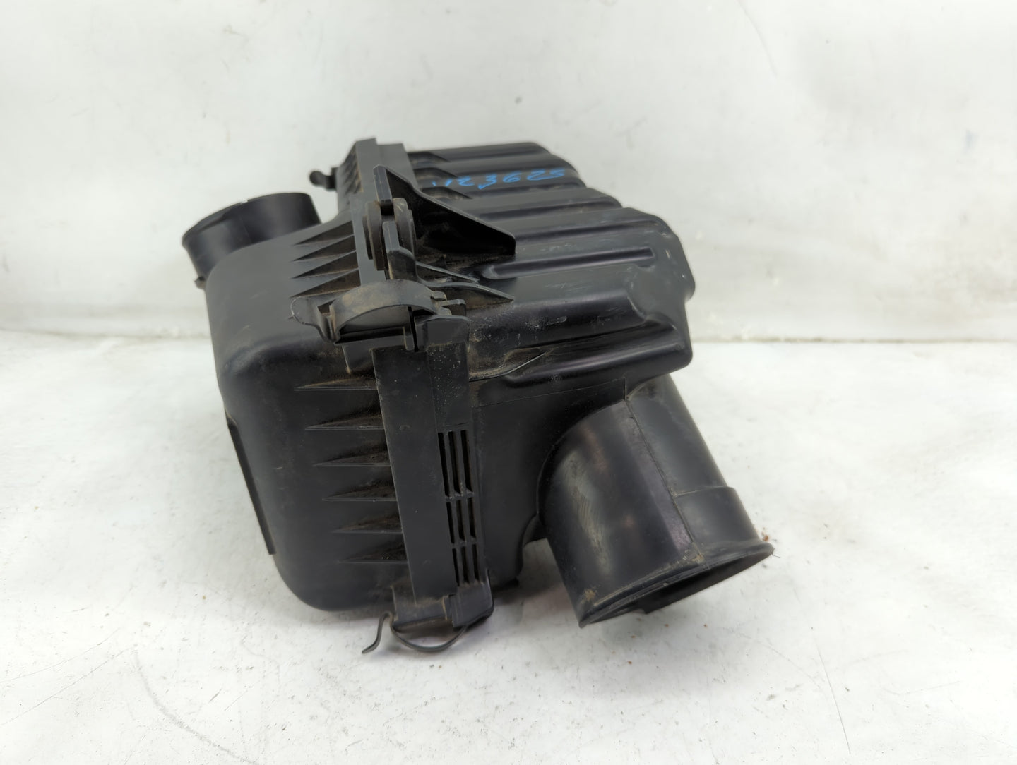 2005-2009 Hyundai Tucson Air Cleaner Intake-duct Hose Tube 1459839 - Oemusedautoparts1.com