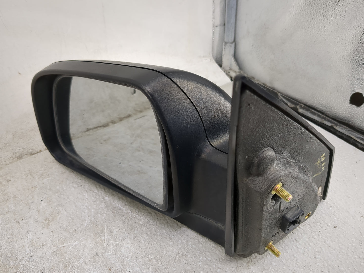 2007 Hyundai Tucson Driver Side View Mirror - Left Door Mirror OEM Used - Oemusedautoparts1.com