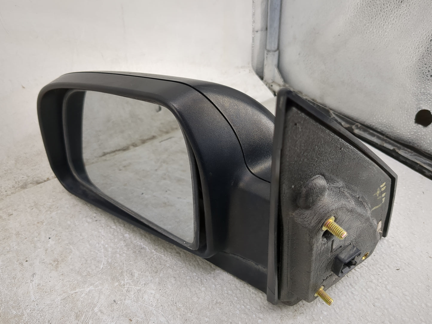 2007 Hyundai Tucson Driver Side View Mirror - Left Door Mirror OEM Used - Oemusedautoparts1.com
