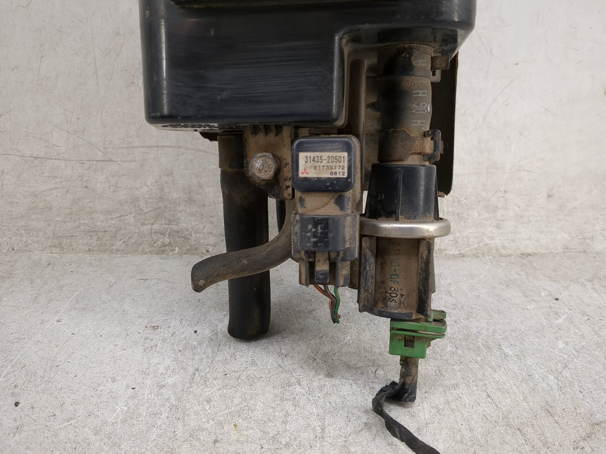 2007 Hyundai Tucson Fuel Vapor Charcoal Canister - Oemusedautoparts1.com