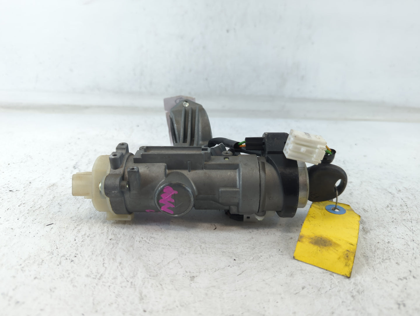 2007 Hyundai Tucson Ignition Switch - Oemusedautoparts1.com