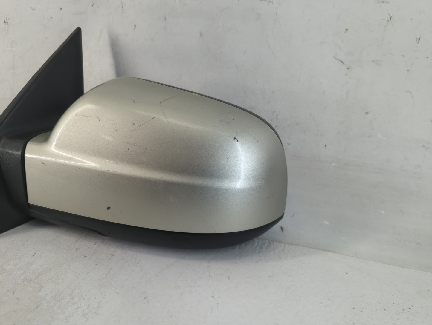 2005-2009 Hyundai Tucson Driver Left Side View Manual Door Mirror Grey - Oemusedautoparts1.com