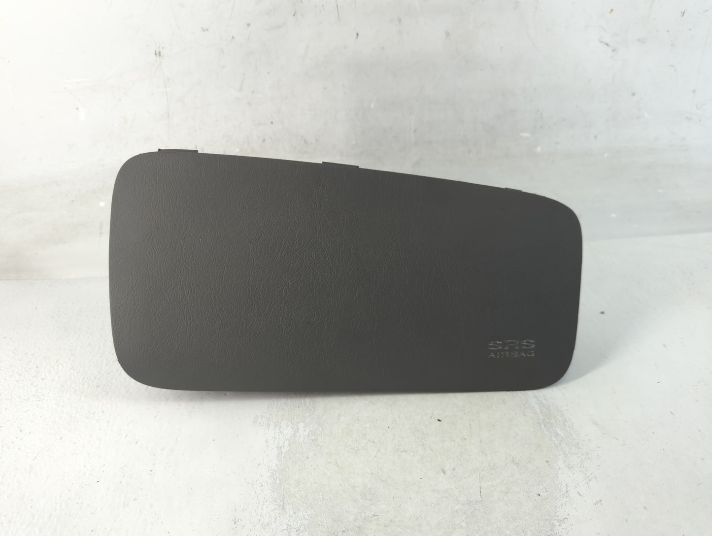 2005-2009 Hyundai Tucson Air Bag Passenger Right Dashboard OEM Fits Fits 2005 2006 2007 2008 2009 OEM Used Auto Parts - Oemu