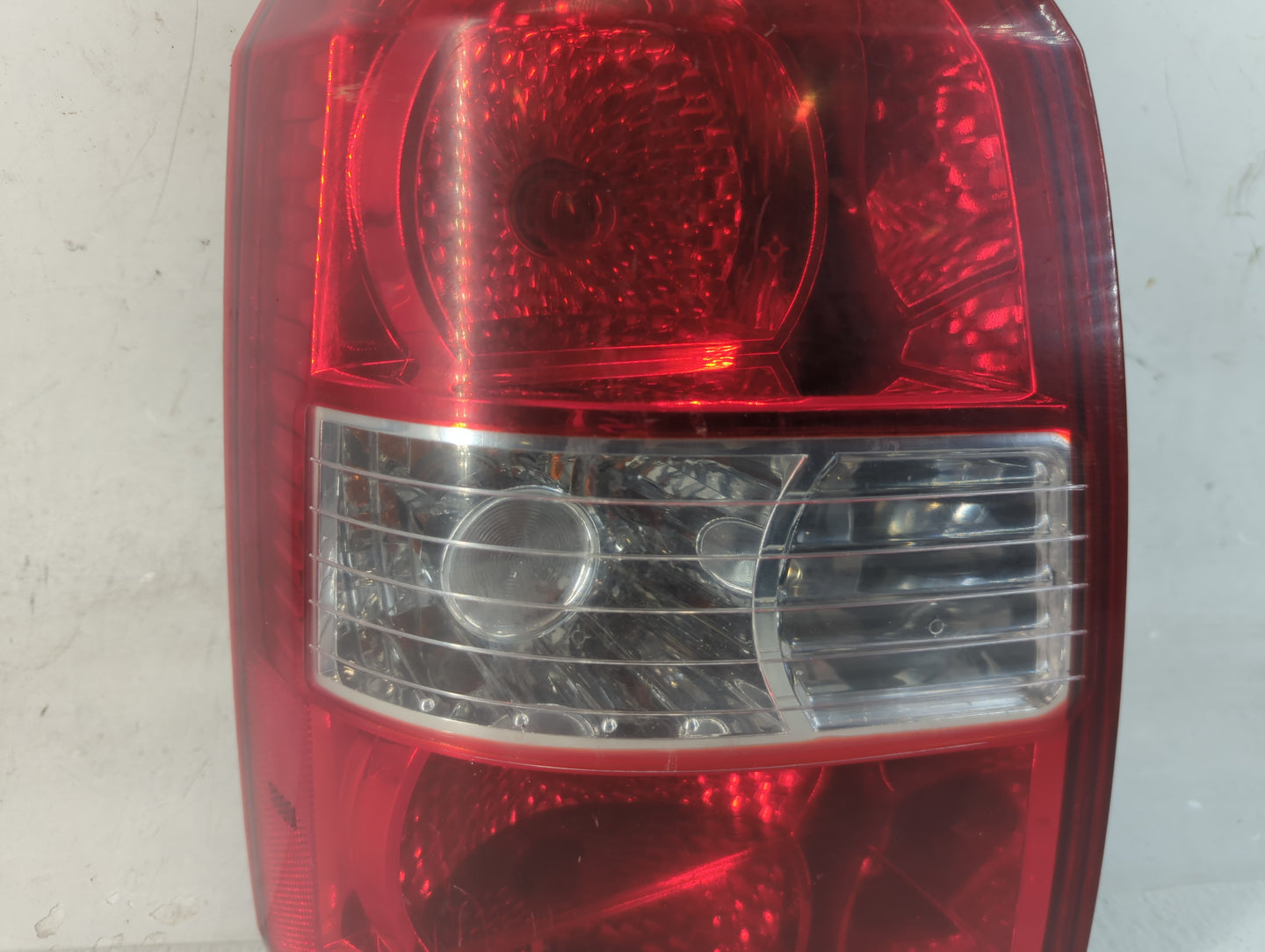 2005-2009 Hyundai Tucson Tail Light Assembly Driver Left OEM P/N:A#1157 P21/5W Fits Fits 2005 2006 2007 2008 2009 OEM Used A