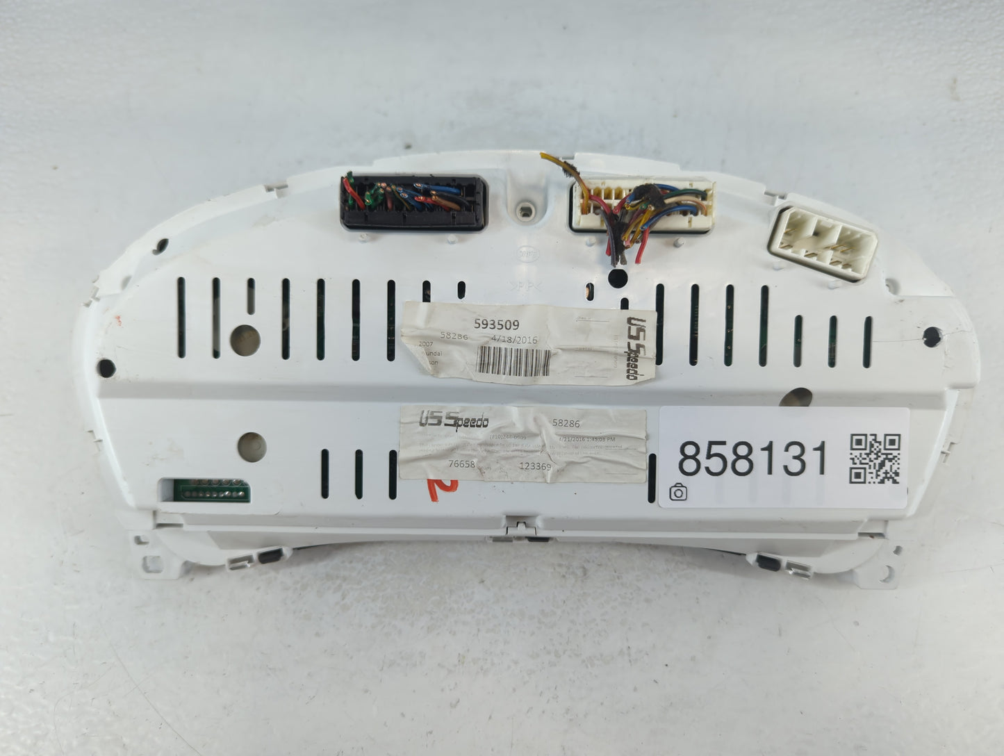 2007 Hyundai Tucson Instrument Cluster Speedometer Gauges Fits OEM Used Auto Parts - Oemusedautoparts1.com