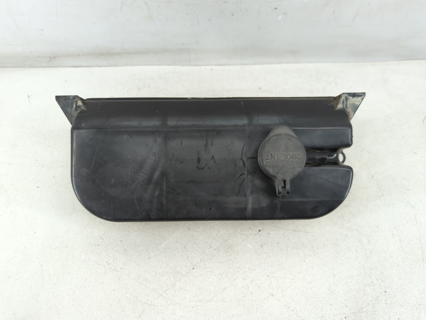 2005-2009 Hyundai Tucson Radiator Coolant Overflow Expansion Tank Bottle - Oemusedautoparts1.com