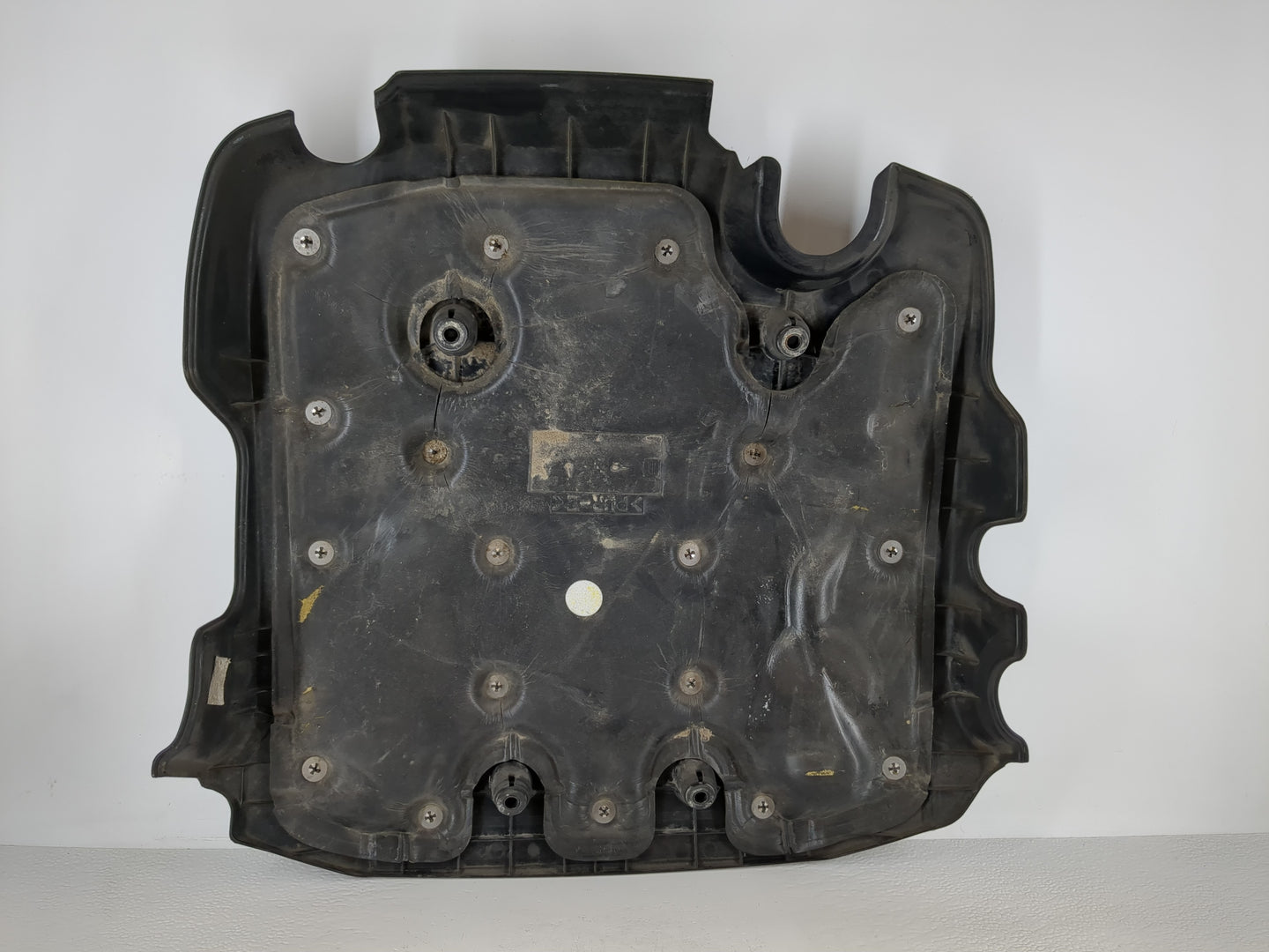 2007 Hyundai Tucson Engine Cover - Oemusedautoparts1.com