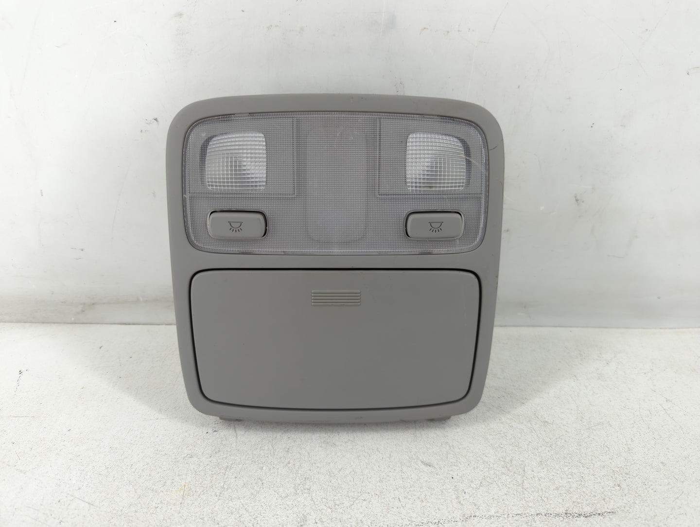 2006-2009 Hyundai Tucson Overhead Roof Console Interior Dome Light - Oemusedautoparts1.com