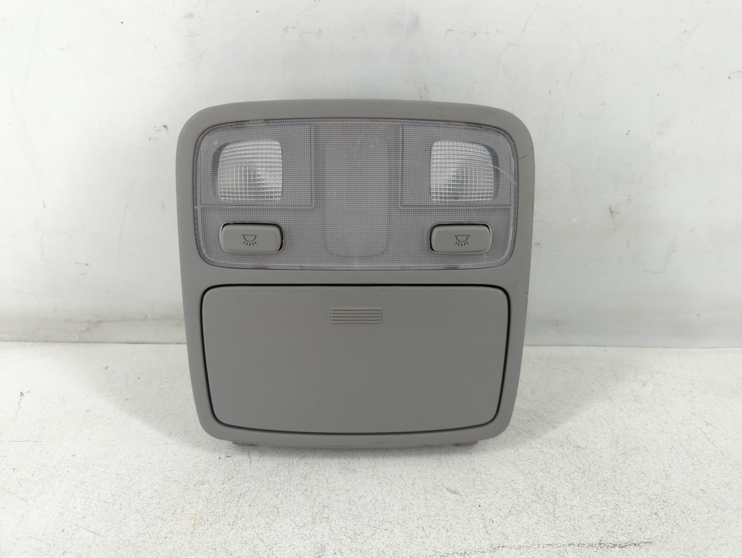 2006-2009 Hyundai Tucson Overhead Roof Console Interior Dome Light - Oemusedautoparts1.com