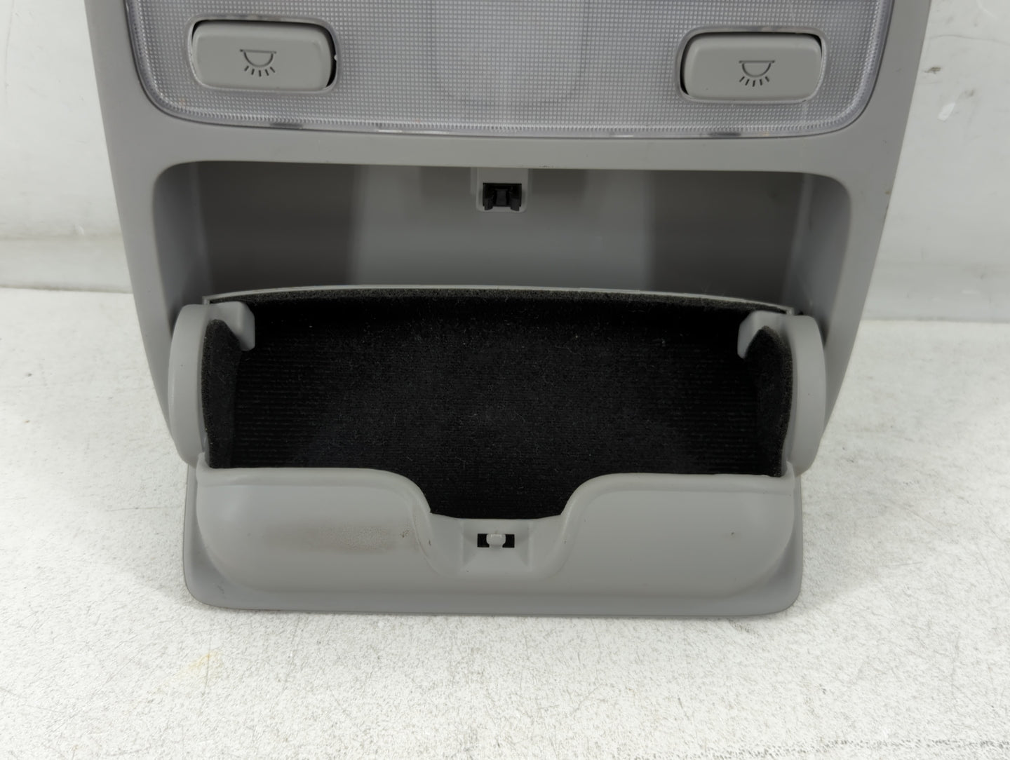 2006-2009 Hyundai Tucson Overhead Roof Console Interior Dome Light - Oemusedautoparts1.com
