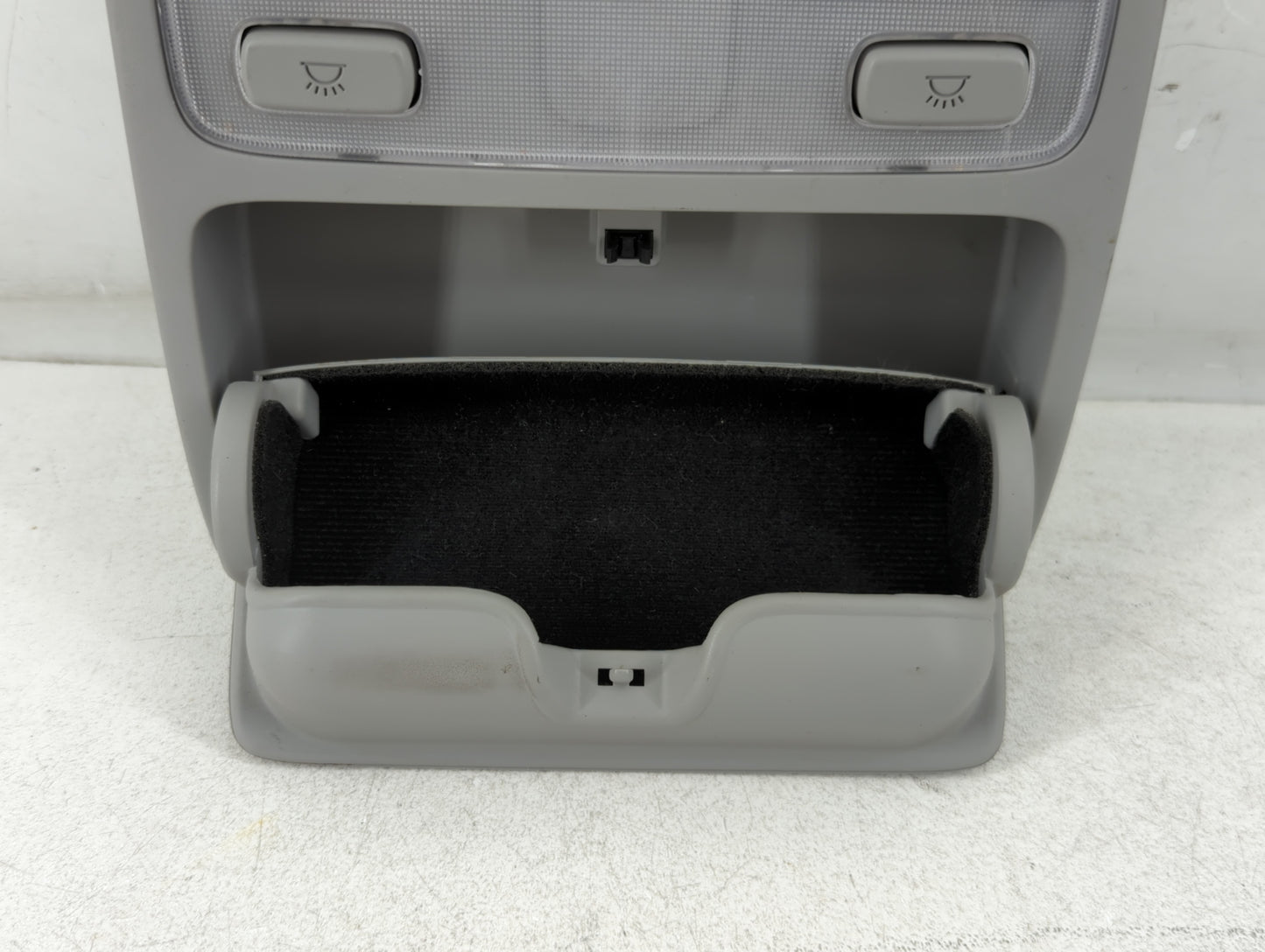 2006-2009 Hyundai Tucson Overhead Roof Console Interior Dome Light - Oemusedautoparts1.com