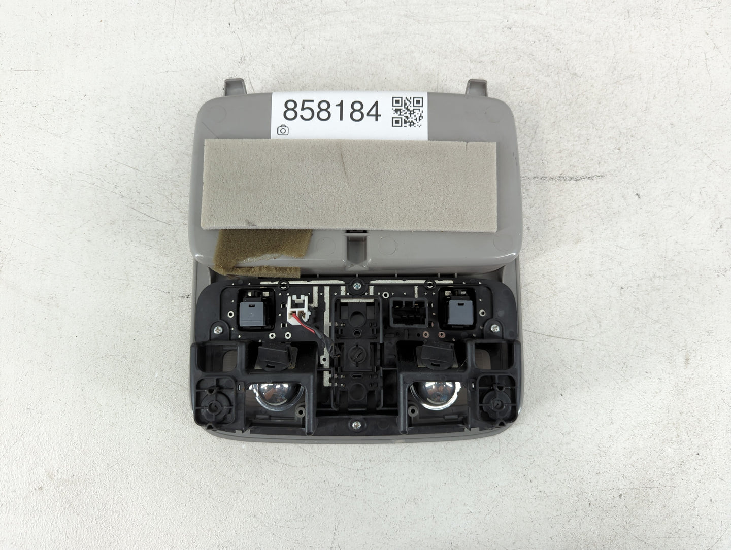 2006-2009 Hyundai Tucson Overhead Roof Console Interior Dome Light - Oemusedautoparts1.com