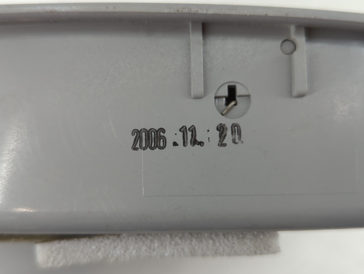2006-2009 Hyundai Tucson Overhead Roof Console Interior Dome Light - Oemusedautoparts1.com