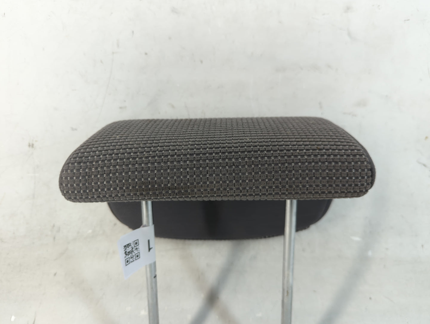2005-2008 Hyundai Tucson Headrest Head Rest Rear Seat Fits Fits 2005 2006 2007 2008 OEM Used Auto Parts - Oemusedautoparts1.