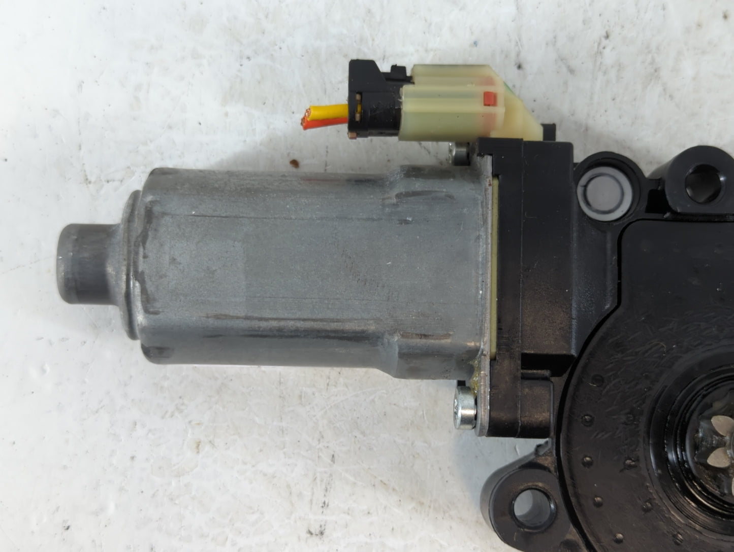 2005-2009 Hyundai Tucson Driver Rear Left Power Window Motor - Oemusedautoparts1.com