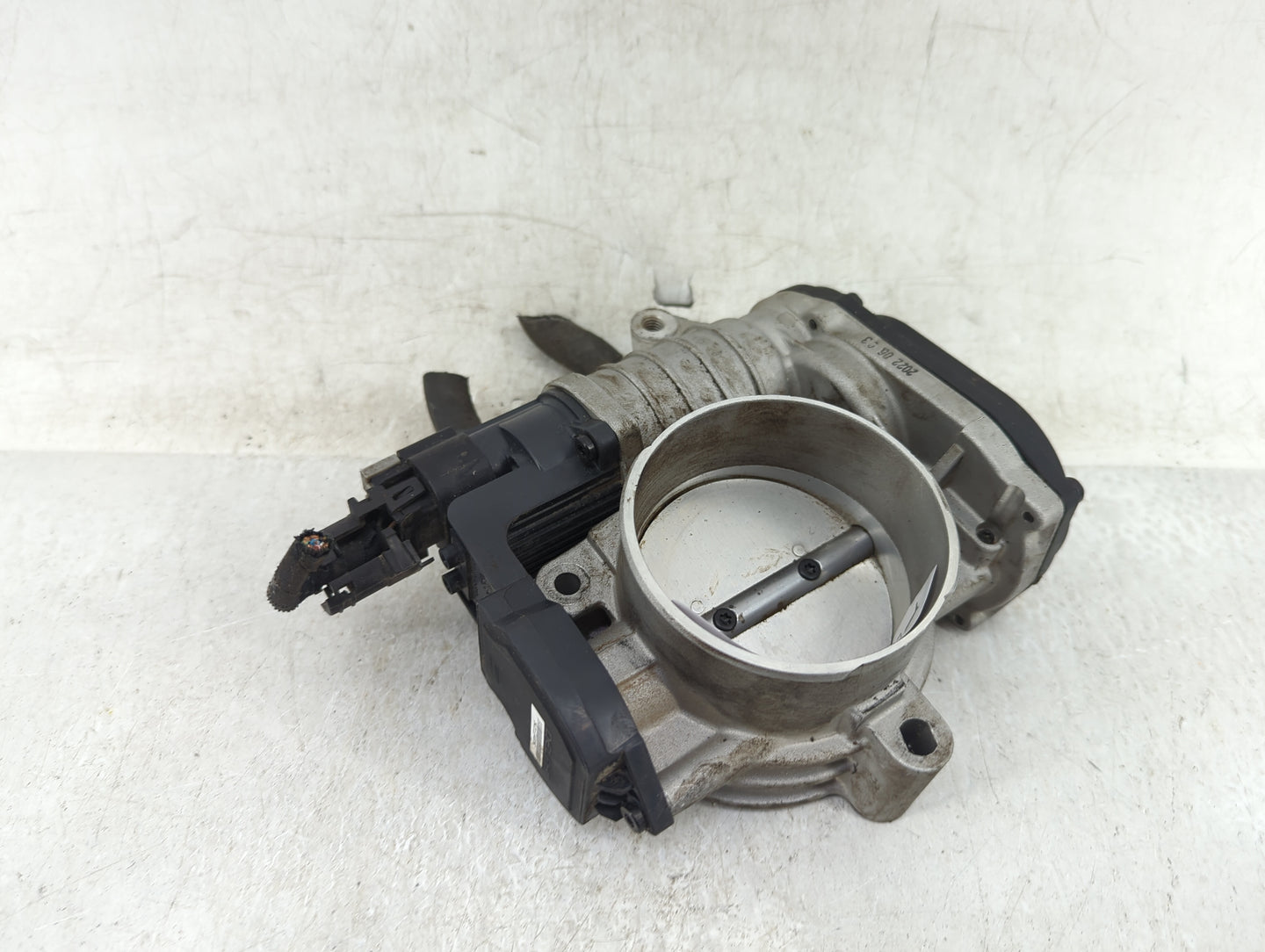 2007-2012 Hyundai Veracruz Throttle Body P/N:35100-3C200 Fits Fits 2006 2007 2008 2009 2010 2011 2012 OEM Used Auto Parts - 