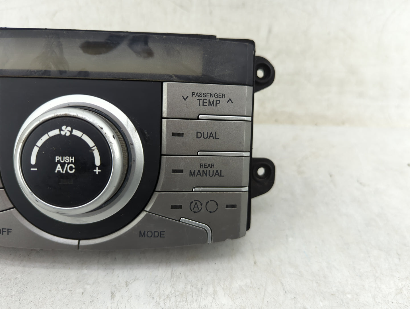 2007 Hyundai Veracruz Climate Control Module Temperature AC/Heater Replacement P/N:97250-3JXXX Fits OEM Used Auto Parts - Oe